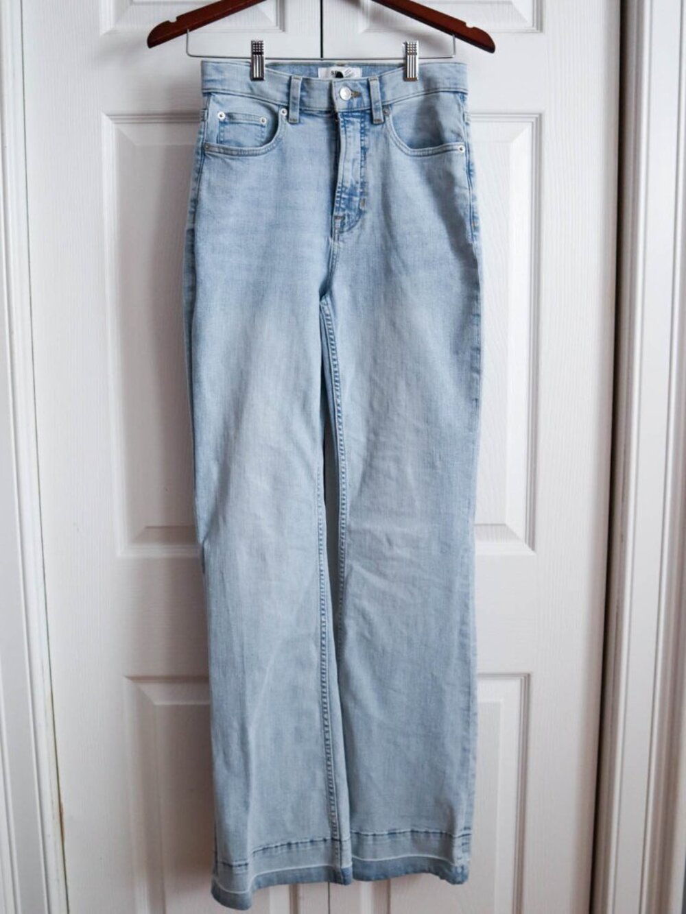 Spanx SpanxSculpt ReDefine Flare Jeans Light Wash Denim Sz 6 Tall 21312R Boho